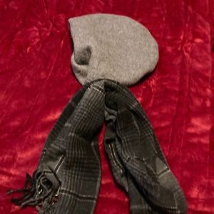 Hat and scarf set